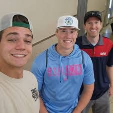 Leslie Waggoner's Instagram, Twitter & Facebook