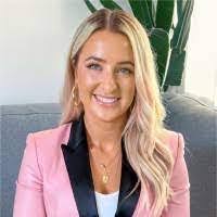 Mallory Pyles's Instagram, Twitter & Facebook