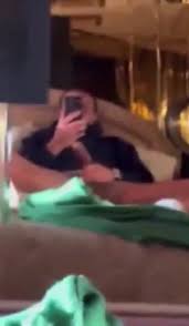 Rapper Drake Nude - ThisVid.com