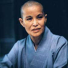 She is the founder of the buddhist compassion relief tzu chi foundation. è­‰åš´æ³•å¸« æˆ'çš„å¤©ä¸‹ å¤©ä¸‹çš„æˆ' å¤©ä¸‹40 æ•¸ä½å°ˆè¼¯ å¤©ä¸‹é›œèªŒ