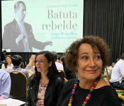 Horror, es la palabra que más se escucha ante las revelaciones de fernando guzmán, el conscripto que hace 29 años participó en la operación de quemar vivos a. Patricia Politzer Presentara Biografia Intima De Jorge Pena Hen Ovalle Hoy