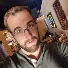 Ken Whitmire's Instagram, Twitter & Facebook