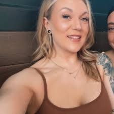 Hallie Miller's Instagram, Twitter & Facebook