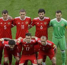 Finde deine adidas produkte in der kategorie: Russland Fussball Nationalmannschaft Welt