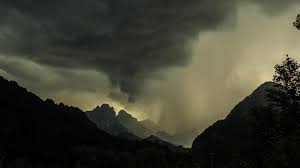 Seit gestern nachmittag wurden knapp 10'000 blitzeinschläge registriert. Neue Unwetter Schneise Von Den Alpen Bis Nach Griechenland