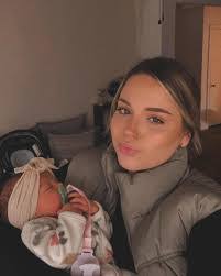 Denise Mallory's Instagram, Twitter & Facebook