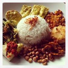 Resep nasi tempong banyuwangi komplit dengan sambal pedas terasi dadakan sederhana spesial asli enak. 13 Indonesian Rice Nasi Rames Nasi Padang Dan Nasi Bali Ideas Indonesian Food Padang Food