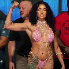 Pearl Gonzalez had security guard staring at her weigh-in bikini before  boxing return - Daily Star