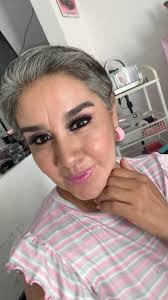Iris Bojorquez, Consultora de belleza independiente Mary Kay