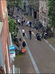 Hij schond daar de coronaregels. Peter R De Vries Vecht Voor Zijn Leven Na Aanslag Twee Verdachten Nog Vast Amsterdam Ad Nl