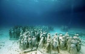 Les eaux de yonaguni, au japon, dissimulent une pyramide âgée de plusieurs millénaires. Die 5 Schonsten Unterwasserstadte Der Welt Easyvoyage