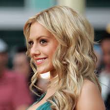 The Ultimatum Season 3 Reunion': Zaina's QR Code Nail With 'Receipts' On  J.R. Breaks The Internet