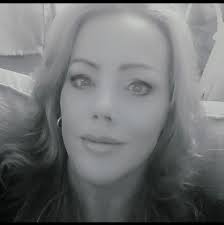 Hi there Would anyone be able to recommend a dog walker & sitter in Nailsea  please? Thanks!