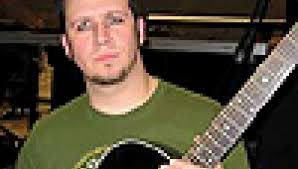 John Lecompt's Instagram, Twitter & Facebook