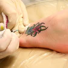 While your tattoo will look completely healed in 3 weeks, the body and skin below the surface will continue to heal for up to 4 months. A Comprehensive Guide To Caring For Your New Tattoo Tatring Tattoos Piercings