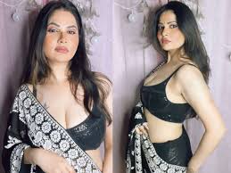 10 photos of Aabha Paul that crashed the internet