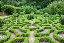 See more ideas about garden design, formal gardens, garden inspiration. How To Build A Knot Garden 40 Photo Designs Home Stratosphere