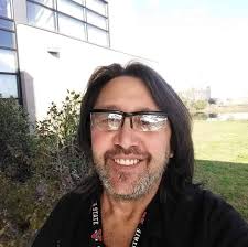 How many Boston Red Sox fans live outside of Boston city?