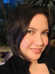 Kate Wong's Instagram, Twitter & Facebook