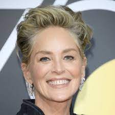 Les plus belles images coiffure courte pour femme 60 ans cheveux fin. Cheveux Blancs Cheveux Gris Les Coiffures De Stars L Express Styles
