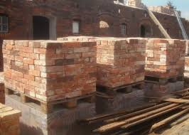 Upcycling Ruckbau Baustoffe Klinker Ziegel Balken Klinkerriemchen Gut Furs Klima Klinker Ziegel Klinkerriemchen Baustoffe