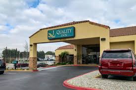 Quality inn hollywood hotel features a 24 hour front desk, a concierge, and a sun terrace. Quality Inn Long Beach Signal Hill Hotel Book Now