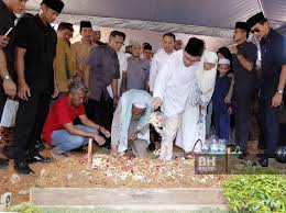 Born 3 december 1952) is a malaysian politician who served as the 12th deputy prime minister and minister. Jenazah Bapa Tpm Selamat Dikebumikan