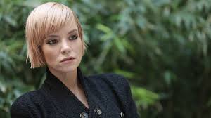 Lily Allen's kitchen embraces a trending country pattern