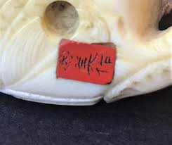 'many netsuke were carved and signed by famous artists.' 'the channel or hole carved into the netsuke for the passage of the cord is called the 'the old netsuke, those made in the golden age between the late 18th century and the middle of the 19th, show over a century of natural aging and. Japanese English Japanese Signature On Ivory Netsuke Into English Translator