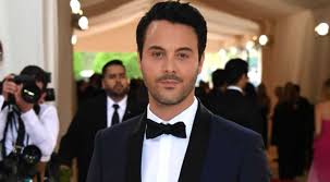 A dramatization of the life of lgbtq+ trailblazer, voracious learner, and cryptic diarist anne lister, who returns to halifax, west yorkshire in 1832, determined to transform the fate of her faded ancestral home shibden hall. Jack Huston Joins Expats Amazon Drama Series Entertainment News Wionews Com