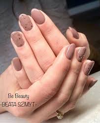 Be Beauty Beata Szmyt Na Instagramie Subtelnie I Z Blyskotkami
