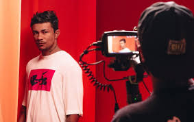 Xamã de novo feat neo beats. Parceria De Xama Com Anitta E Cancelada Radio Cidade Alternativa