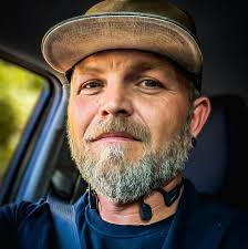 Found twins in sapphire box break