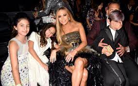 Jennifer lopez 's daughter has inherited her mom's entrepreneurial spirit and creativity. Jennifer Lopez Kids Max And Emme Age Father Birthdays Alex Rodriguez S Kids Photos
