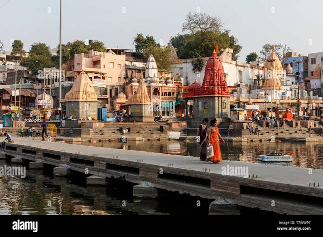 India, Madhya Pradesh, Ujjain, Ram ghats on Shipra river Stock Photo - Alamy