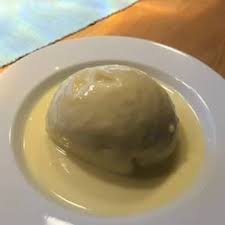 Dampfnudeln Mit Vanillesosse Rezept Mit Video Kitchen Stories Rezept Dampfnudeln Rezept Dampfnudeln Vanillesosse
