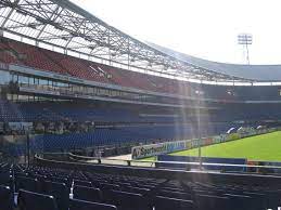 Futbol stadyumu ve müzik mekanı. De Kuip Wikipedia