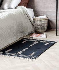 House doctor gesamte kollektion, house doctor alle wohnaccessoires, house doctor beistelltische, house doctor blumentöpfe, house doctor couchtische, house doctor esstische, house doctor esszimmerstühlen, house doctor. House Doctor Teppich Schwarz 61822
