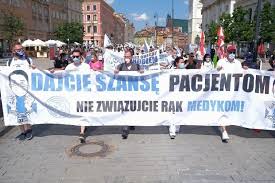 Jun 15, 2021 · protest medyków przed sejmem. Protest Medykow Warszawa 11 Wrzesnia W Stolicy Powstanie Biale Miasteczko O Co Walcza Pracownicy Sluzby Zdrowia Express Bydgoski
