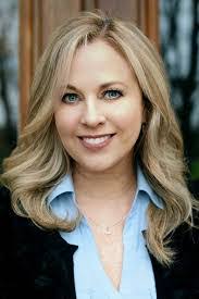 Tracy Bernard's Instagram, Twitter & Facebook