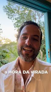 ✨ Hora da Virada — Pre-save disponível!, Chegou a hora de parar de sofrer.,  De virar o jogo., De fazer valer cada passo da caminhada., Essa música fala  sobre recomeço, leveza e amor —, sobre seguir em ...