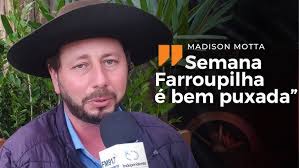 Narrar rodeio exige muito da garganta e da mente, afirma Madison Motta