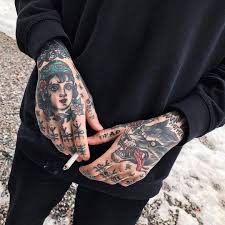 Pin De Alex Cook Em Alternative Tatuagens Na Mao Para Homens Tatuagem Masculina Tatuagem Old School