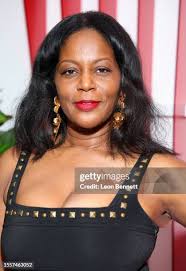 610 Diane Bennett Photos & High Res Pictures