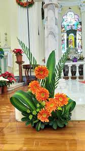 2018 12 15 Igreja De Sao Lourenco Macau Sar Tropical Flower Arrangements Tropical Floral Arrangements Flower Arrangements Simple