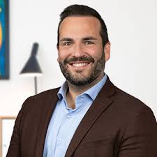 Ryan Abernethy's Instagram, Twitter & Facebook