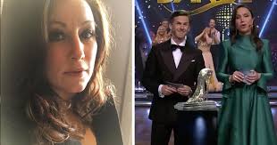 H*n låg och halvsov med handen för ansiktet, gnuggade sig i ögonen, hade hicka och bara påvisade allt sånt som barn visar när dom är trötta och sover. Lisa Nilsson I Sorg Artistens Ord Om Familjetragedin Valdigt Tungt