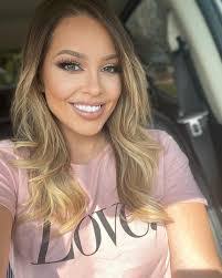 Leann Price's Instagram, Twitter & Facebook