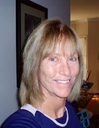 Elizabeth Meiners's Instagram, Twitter & Facebook