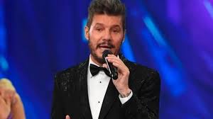 El conductor hizo esta referencia a las quejas que venía teniendo por el poco rating que dejaba telenoche. Marcelo Tinelli Suspende Showmatch Que Paso